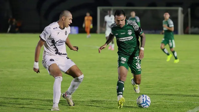 Alacranes vs Piratas